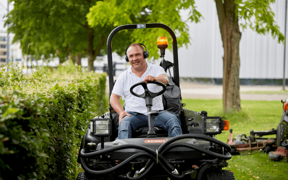Afbeelding van verhaal Vrijheid, regen en resultaat op de grasmaaier